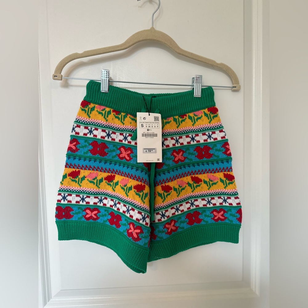 Knit fair isle shorts never worn